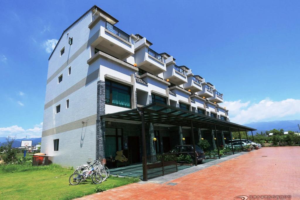 Sky Ocean Apartment Yilan Exterior photo